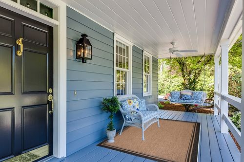 Gertmenian Indoor Outdoor Area Rug, Classic Flatweave, Washable, Stain & UV Resistant Carpet, Deck, Patio, Poolside & Mudroom, 5x7 Ft Standard, Simple Border, Black Tan, 21490 in Light Blue Patio