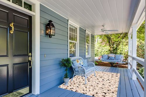 eCarpet Gallery Hand-Knotted | Area Rug for Living Room, Bedroom | Cowhide Patchwork Accent Grey Rug 4'10" x 6'8" | 350505 in Light Blue Patio