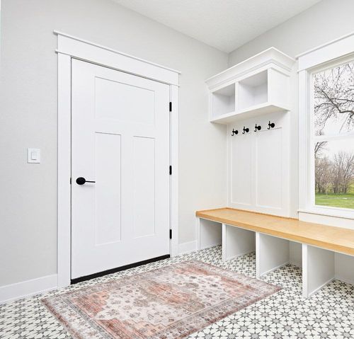 nuLOOM Banks Vintage Machine Washable Area Rug, 4' x 6', Beige in White Modern Entryway