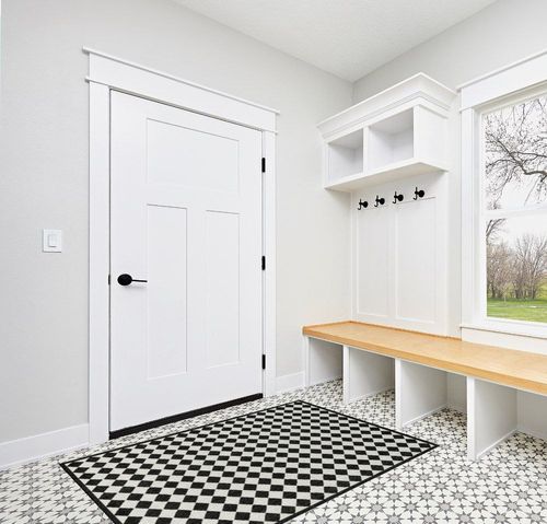 nuLOOM Myka Checkered Indoor/Outdoor Area Rug, 4x6, Black and White in White Modern Entryway