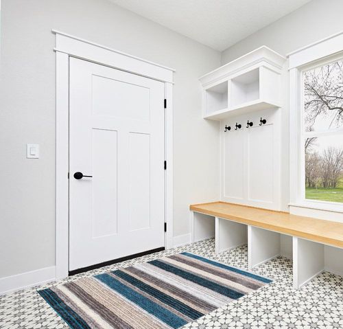 nuLOOM Drey Striped Shag Area Rug, 4' x 6', Blue Multi in White Modern Entryway