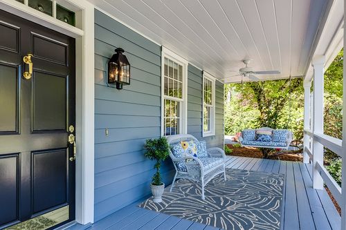 Rugshop Contemporary Tropical Leaves Weather Resistant Indoor/Outdoor Area Rug 5' x 7' Blue in Light Blue Patio