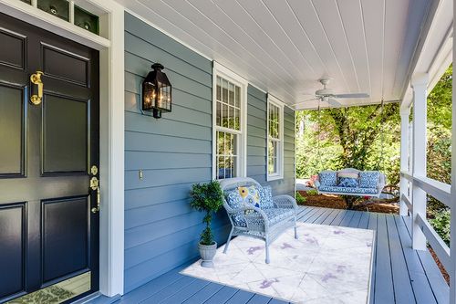 SAFAVIEH Disney Princess Collection Machine Washable Slip Resistant 5' x 7' Grey/Purple Enchanted Kids Bedroom Nursery Playroom Area Rug in Light Blue Patio