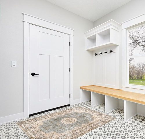 nuLOOM Ren Vintage Floral Machine Washable Area Rug, 4x6, Light Grey in White Modern Entryway