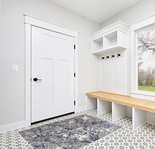 SAFAVIEH Petra Collection Accent Rug - 4' x 6', Light Grey & Light Beige, Modern Design, Non-Shedding & Easy Care, Ideal for High Traffic Areas in Entryway, Living Room, Bedroom (PTA108F) in White Modern Entryway