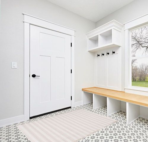 Safavieh Augustine Collection Accent Rug - 4' x 6', Ivory & Taupe, Cotton Stripe Fringe Design, Non-Shedding & Easy Care, Ideal for High Traffic Areas in Entryway, Living Room, Bedroom (AGT501E) in White Modern Entryway