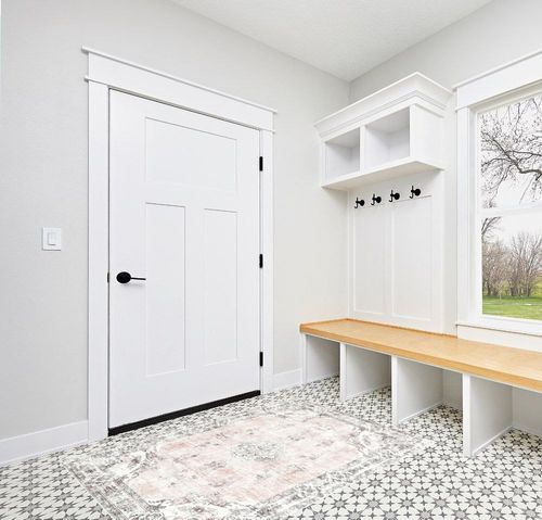 BRICHOEE Vintage Washable Area Rug 4x6 Light Pink Low-Pile Indoor Floral Print Carpet Non Slip Printed Persian Boho Rug for Living Room in White Modern Entryway