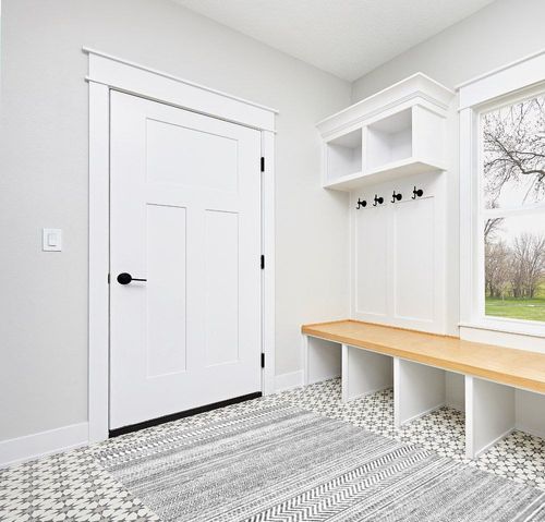 nuLOOM Kira Machine Washable Tribal Geometric Area Rug in White Modern Entryway