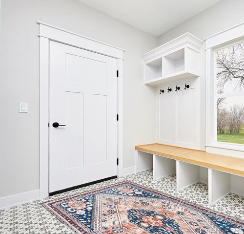 nuLOOM Nevaeh Machine Washable Bohemian Medallion Area Rug in White Modern Entryway