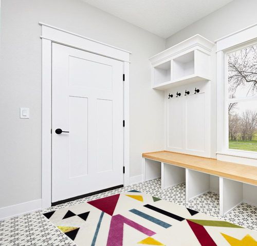 SAFAVIEH Hollywood Collection Area Rug - 5'3" x 7'6", Ivory & Rose, Mid-Century Modern Design, Non-Shedding & Easy Care, Ideal for High Traffic Areas in Living Room, Bedroom (HLW700A) in White Modern Entryway