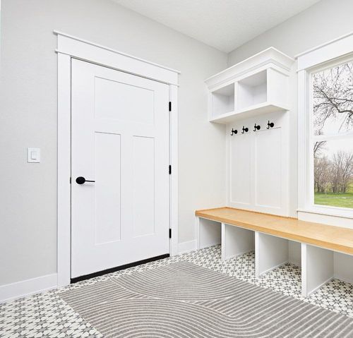 JONATHAN Y SCN100A-5 Skagen Minimalist Curve Geometric Indoor Area Rug, Modern, Contemporary, Coastal, Geometric, Bohemian, Bedroom, Kitchen, Living Room, Non Shedding, Gray/Ivory, 5' x 8' in White Modern Entryway