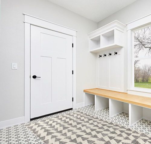 JONATHAN Y MOH206B-5 Aisha Moroccan Triangle Geometric Indoor Farmhouse Area-Rug Bohemian Minimalistic Easy-Cleaning Bedroom Kitchen Living Room Non Shedding, 5 X 8, Cream,Gray in White Modern Entryway