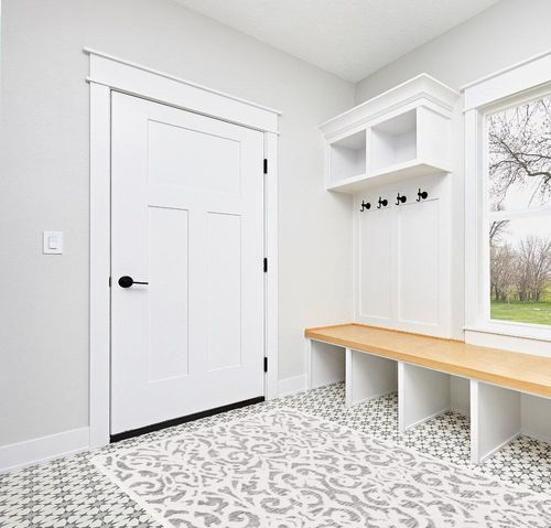 My Texas House by Orian Indoor/Outdoor Lady Bird Area Rug, 5'2" x 7'6", Natural/Grey in White Modern Entryway