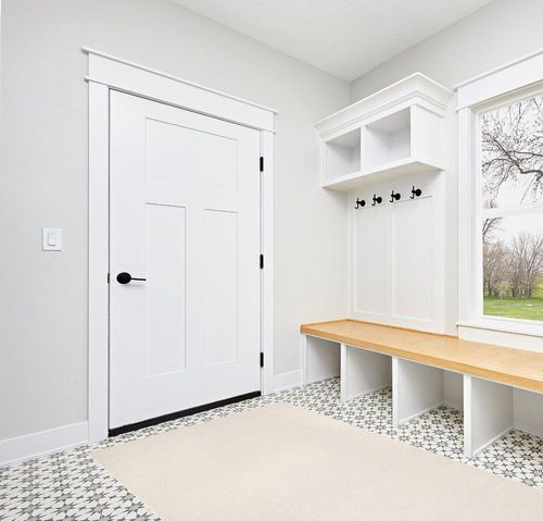 Handwoven Wool Area Rug- Natural Yarn- Contemporary Farmhouse Decor- ecofriendly Rugs for Bedroom Living Room (Ivory, 5'x8') in White Modern Entryway