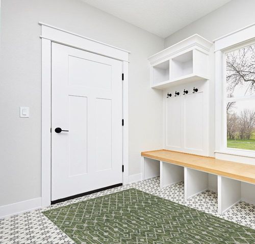 Unique Loom Outdoor Trellis Collection Area Rug - Tribal Trellis (5' 1" x 8' Rectangle, Green/ Natural) in White Modern Entryway