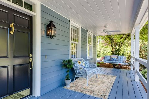 SAFAVIEH Madison Collection Accent Rug - 4' x 6', Grey & Gold, Boho Chic Medallion Distressed Design, Non-Shedding & Easy Care, Ideal for High Traffic Areas in Entryway, Living Room, Bedroom (MAD473F) in Light Blue Patio