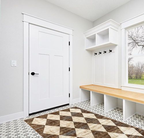 nuLOOM Meline Checkered Fringe Area Rug, 5x8, Beige in White Modern Entryway