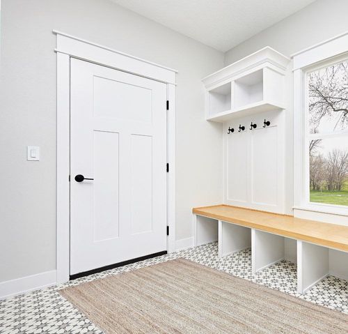 Unique Loom Braided Jute Collection Area Rug - Dhaka (5' 1" x 8' Rectangle, Natural) in White Modern Entryway