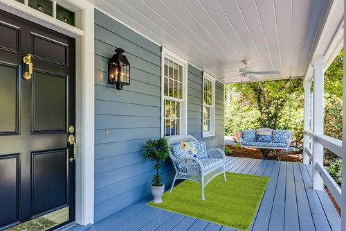 Unique Loom Solid Shag Collection Area Rug (4' 1" x 6' 1" Rectangle, Grass Green) in Light Blue Patio