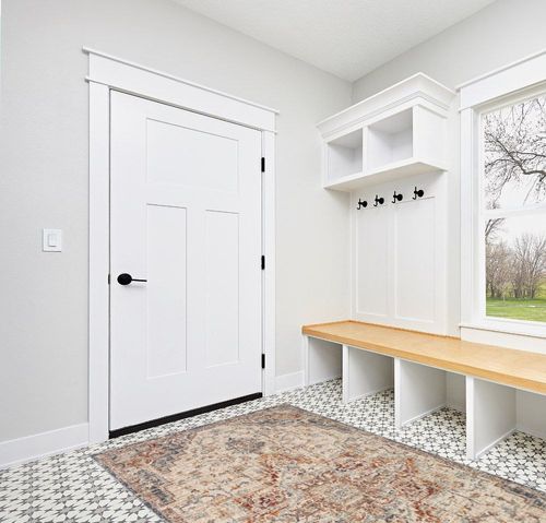 Loloi II Sorrento Collection SOR-05 Ivory/Fiesta 5'-3" x 7'-6" Area Rug in White Modern Entryway