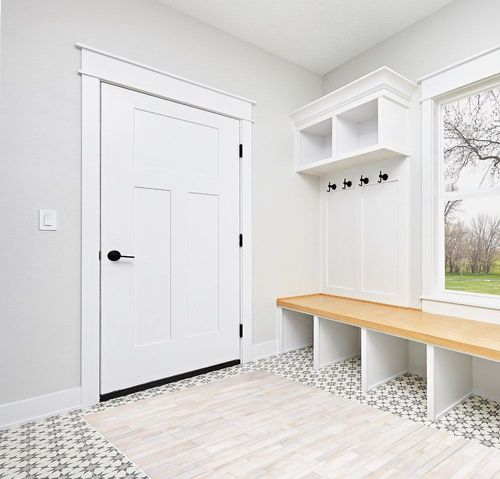 SAFAVIEH Studio Leather Collection 5' x 8' Ivory / Light Grey STL804A Handmade Mid-Century Modern Leather Area Rug in White Modern Entryway