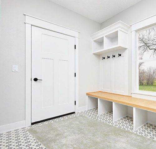 SAFAVIEH Tucson Collection Area Rug - 5' x 8', Blue & Rust, Persian Design, Non-Shedding Machine Washable & Slip Resistant Ideal for High Traffic Areas in Living Room, Bedroom (TSN183M) in White Modern Entryway