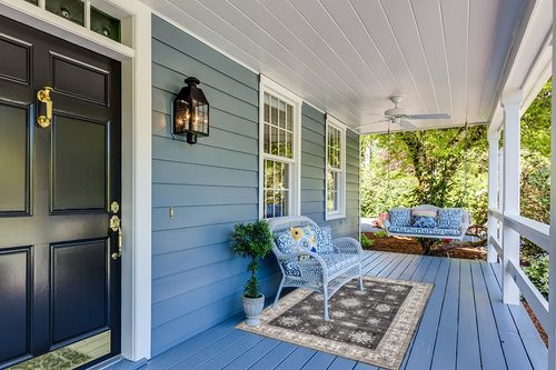 nuLOOM Mollie Machine Washable Traditional Border Area Rug, 4' x 6', Charcoal in Light Blue Patio