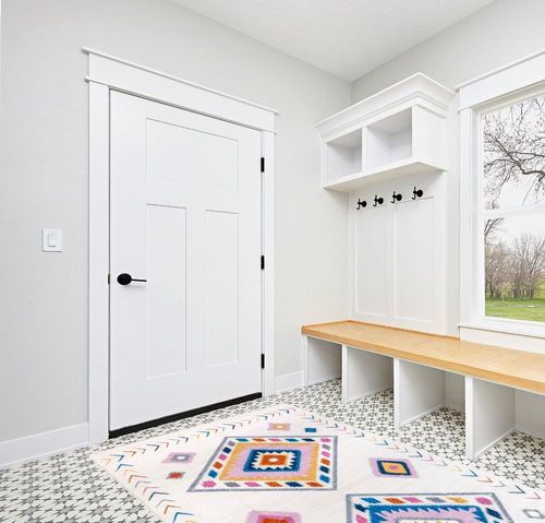 nuLOOM Marj Southwestern Kids Machine Washable Area Rug, 5x8, White Multi in White Modern Entryway