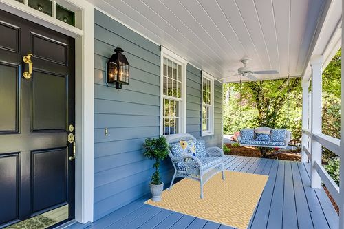 Unique Loom Outdoor Collection Area Rug - Costa Rica (4' 1' x 6' 1' Rectangle, Yellow Ivory/ Ivory) in Light Blue Patio