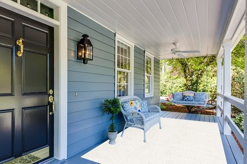Ivory Contemporary   Area Rug in Light Blue Patio