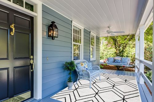 Safavieh Adirondack Collection Area Rug - 6' x 9', Light Grey & Black, Modern Geometric Design, Non-Shedding & Easy Care, Ideal for High Traffic Areas in Living Room, Bedroom (ADR241F) in Light Blue Patio