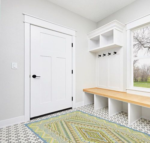 SAFAVIEH Four Seasons Collection 5' x 8' Blue / Yellow FRS490H Hand-Hooked Area Rug in White Modern Entryway