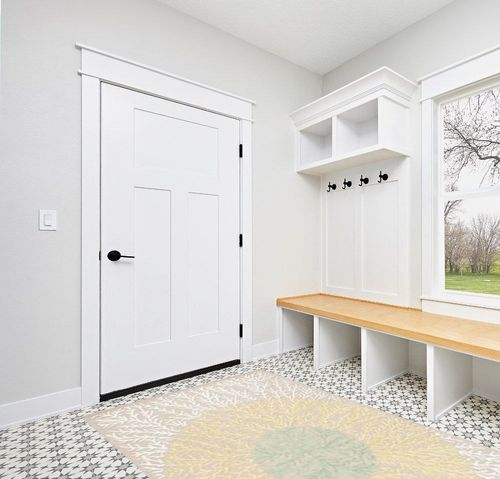 SAFAVIEH Soho Collection Area Rug - 5' x 8', Beige & Yellow, Handmade Wool & Viscose, Ideal for High Traffic Areas in Living Room, Bedroom, Dining (SOH257D-5) in White Modern Entryway