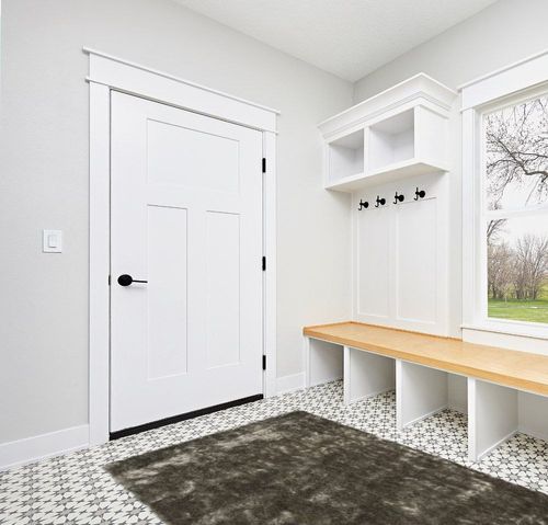 Paris Shag Collection 5' x 7' Silver in White Modern Entryway