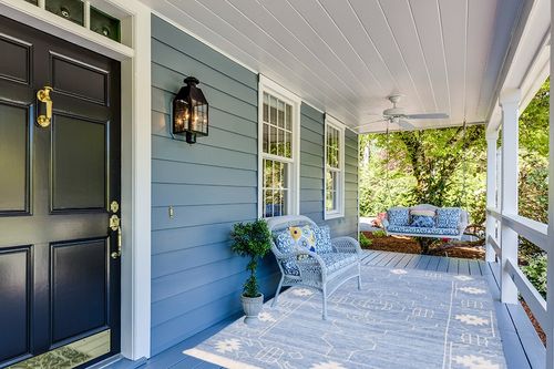 Safavieh Kilim Collection Area Rug - 6' x 9', Blue & Ivory, Flat Weave Rustic Boho Tribal Design, Non-Shedding & Easy Care, Ideal for High Traffic Areas in Living Room, Bedroom (KLM763M) in Light Blue Patio