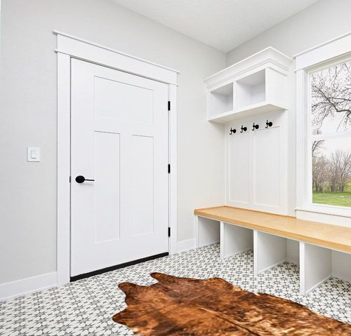 NativeSkins Brindle Faux Cowhide Rug - Sahara Sands (4.6ft x 6.6ft) - Cow Print Area Rug for a Western Boho Decor - Synthetic, Cruelty-Free Animal Hide Carpet with No-Slip Backing, Cow Print Rug in White Modern Entryway