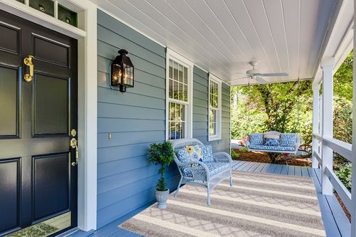 Safavieh Natura Collection Area Rug - 6' x 9', Grey & Beige, Handmade Farmhouse Rustic Boho, Ideal for High Traffic Areas in Living Room, Bedroom (NATB127F) in Light Blue Patio