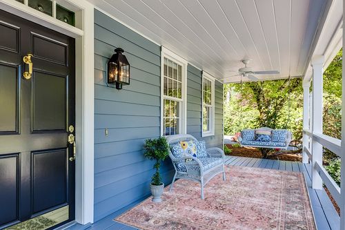 SAFAVIEH Tucson Collection Area Rug - 6' x 9', Pink & Beige, Persian Design, Non-Shedding Machine Washable & Slip Resistant Ideal for High Traffic Areas in Living Room, Bedroom (TSN144U) in Light Blue Patio