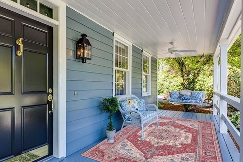 SAFAVIEH Tucson Collection Area Rug - 6' x 9', Red & Pink, Persian Design, Non-Shedding Machine Washable & Slip Resistant Ideal for High Traffic Areas in Living Room, Bedroom (TSN139R) in Light Blue Patio