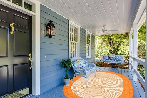 SAFAVIEH Braided Collection 6' x 9' Oval Orange/Ivory BRD904P Handmade Country Cottage Reversible Wool Entryway Foyer Living Room Bedroom Kitchen Area Rug in Light Blue Patio