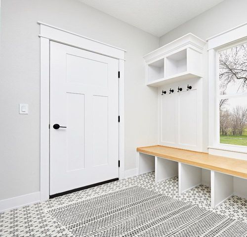 Mark&Day Area Rugs, 5x7 Aarau Bohemian/Global Cream Area Rug, Black/Cream/White Carpet for Living Room, Bedroom or Kitchen (5'3" x 7'3") in White Modern Entryway