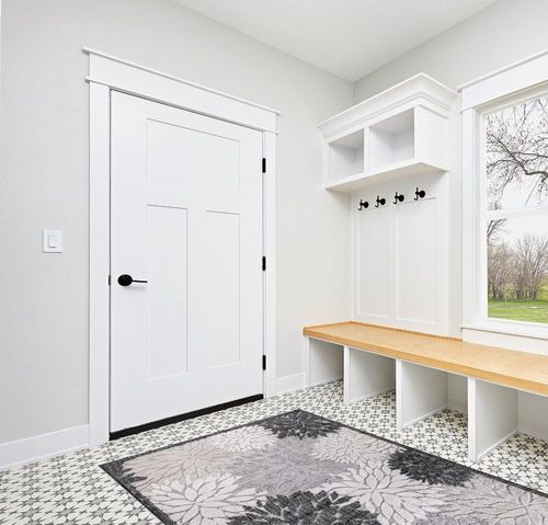 CAMILSON Indoor/Outdoor Rug, Gray 5’3”x7’ Floral Exotic Tropical Area Rugs for Indoor and Outdoor patios, Easy-Cleaning Non-Shedding Living Room, Garden and Kitchen Washable Outside Carpet (5x7) in White Modern Entryway