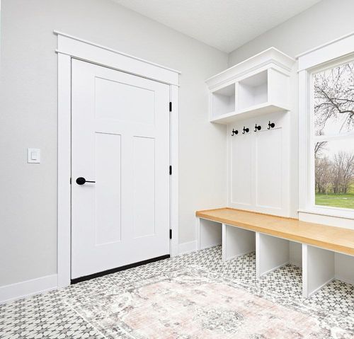 BRICHOEE Vintage Machine Washable Area Rug 5x7 Light Pink Low-Pile Indoor Floral Print Carpet Non Slip Printed Persian Boho Rug for Living Room in White Modern Entryway