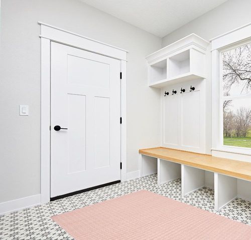 Safavieh 6'5" x 9'6" Terracotta/Ivory Hampton HTN-230 Area Rug in White Modern Entryway