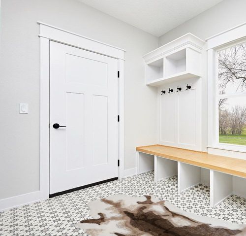 KOOBAYR Faux Cowhide Rug 5x6 feet - Cow Print Rug - Synthetic Cowhide and Western Decor Rug - Cow Rugs for Living Room Bedroom & Office Machine Washable Rug in White Modern Entryway