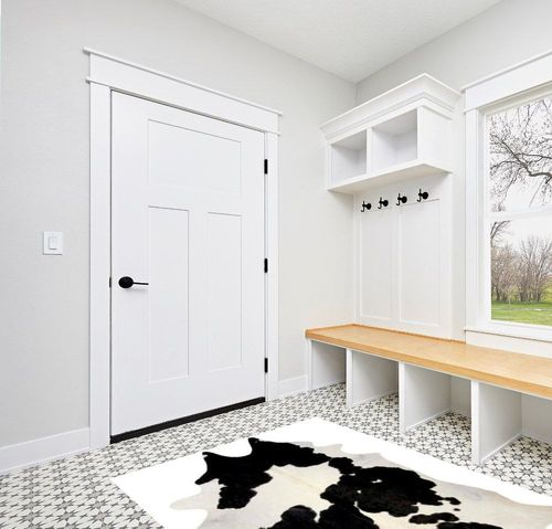 New Large 100% Black & White Cowhide Leather Rugs Cow Hide Skin Carpet Area 26-30 SQ.FT (Black & White) in White Modern Entryway