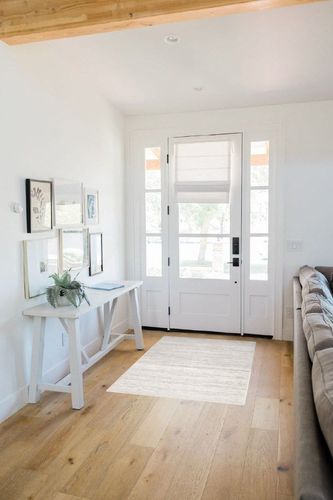 SAFAVIEH Adirondack Collection Accent Rug - 3' x 5', Ivory & Silver, Modern Ombre Design, Non-Shedding & Easy Care, Ideal for High Traffic Areas in Entryway, Living Room, Bedroom (ADR113B) in White Scandinavian Entryway