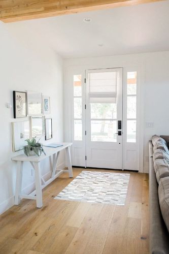 nuLOOM Cece Contemporary Cowhide Accent Rug, 3x5, Silver in White Scandinavian Entryway