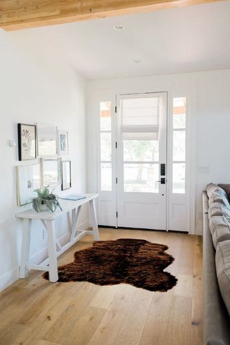 2x4 Faux Fur Sheepskin Accent Rug/Bear Skin/Area Throw/Carpet/Pelt Rug/New in White Scandinavian Entryway