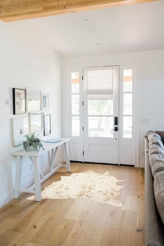 NuLOOM Iraida Contemporary Faux Cowhide Area Rug, 3' 10" x 5', Off-white in White Scandinavian Entryway